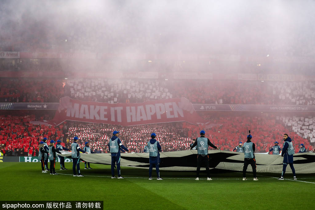 AYX体育-球迷热情高涨：现场氛围究竟有多火爆？